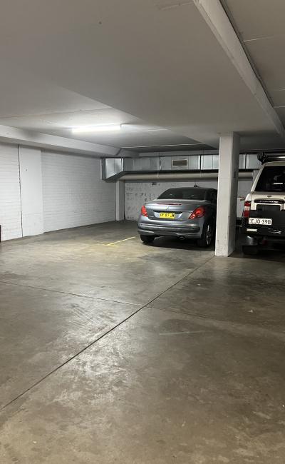 Waterloo - Secure Indoor Car Park near Green Square Station