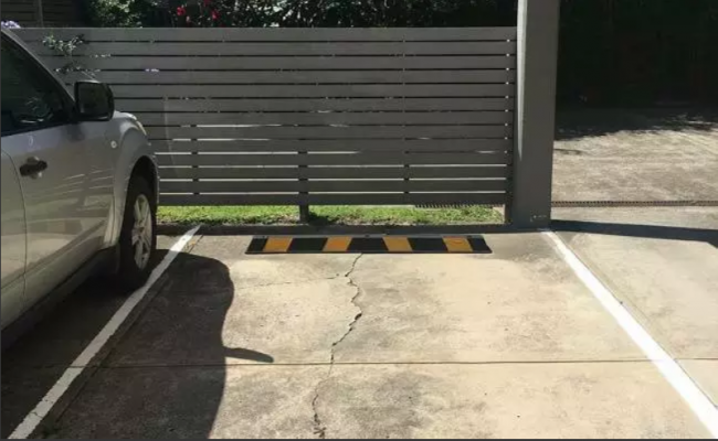Cremorne - Secure Open Parking close to Military Road