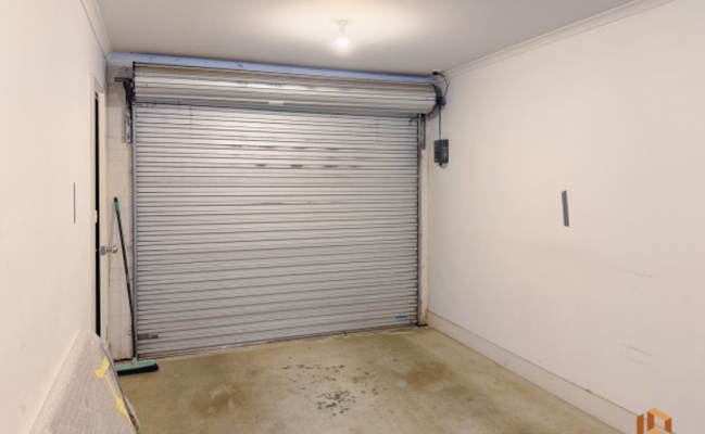 Secured Garage/Storage in City (112 Gilbert St)