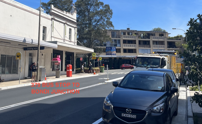 Undercover - 5 mins walk to Bondi Beach -  across the road from 379 bus direct to BJ