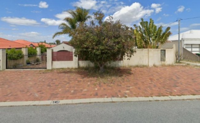 Perth - Easy Access Outside Parking Near Wanneroo Rd