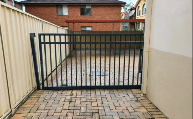 Hurtsville - Secure Carport Parking near Private Hospital
