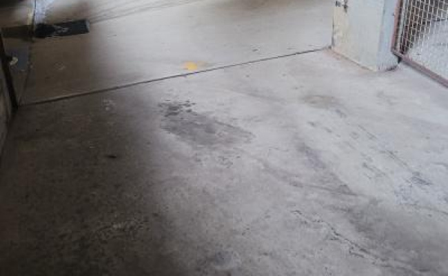 Safe lock-up garage near CBD/Crown St