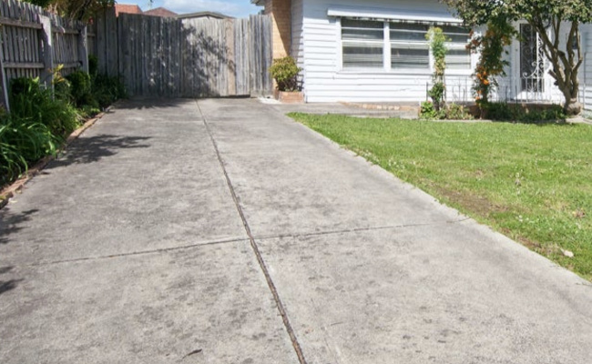 Parking on Long Driveway at Oakleigh East