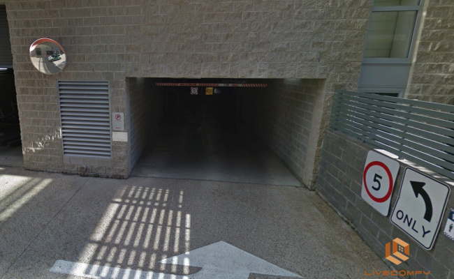 Secured Parking Space in City (1 Gordon St)