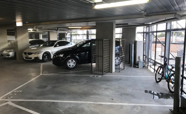 Secure Parking near Western Hospital & Vic Uni