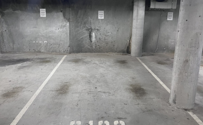 Fantastic SECURE underground car space 5 min walk from Central Station and Hyde Park