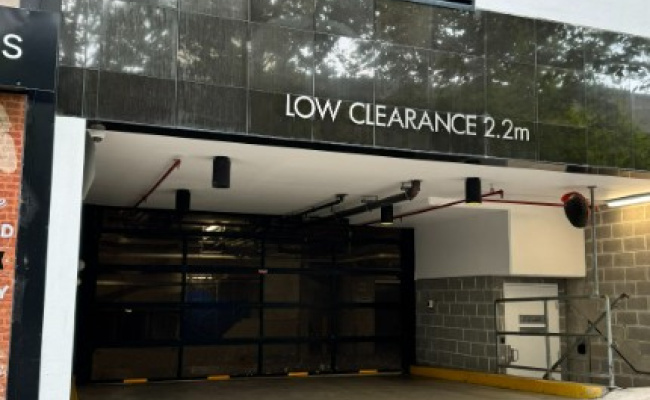 Easy access parking lot in the heart of Surry