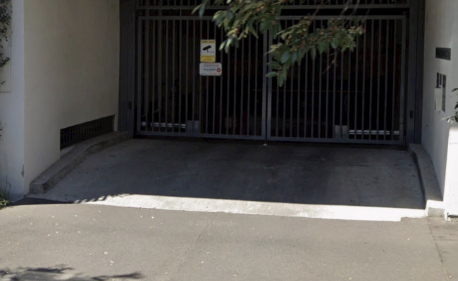 Indoor parking near CBD