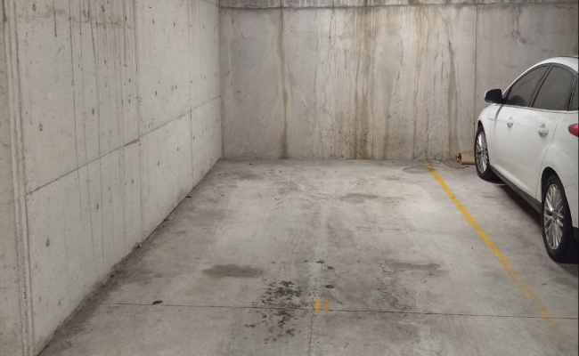 Great Parking space near to St George Hospital
