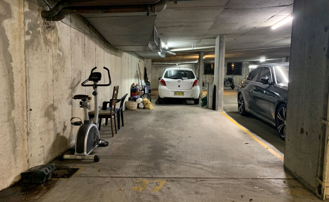 Parramatta - Parking close to Westfields and Parramatta Train Station