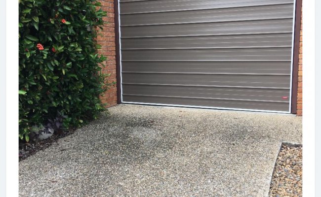 Great garage park or Storage - locked and key provided