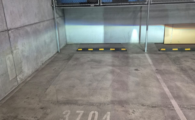 Southbank - Secure Indoor Parking Near Casino & Free Tram Zone