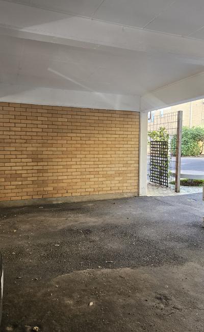 Residents only open car park North melbourne