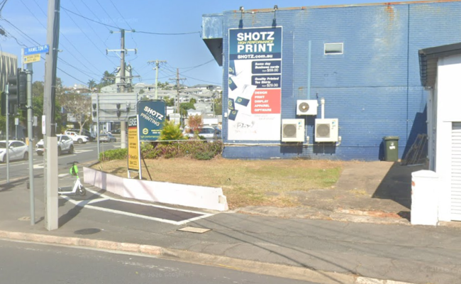 Prime Bowen Hills Parking - Close to Train Station