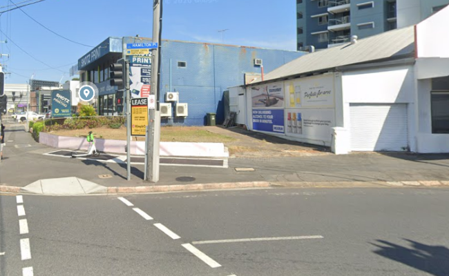 Prime Bowen Hills Parking - Close to Train Station