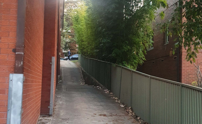 Great Parking Spot near Artarmon Station, 5min walk