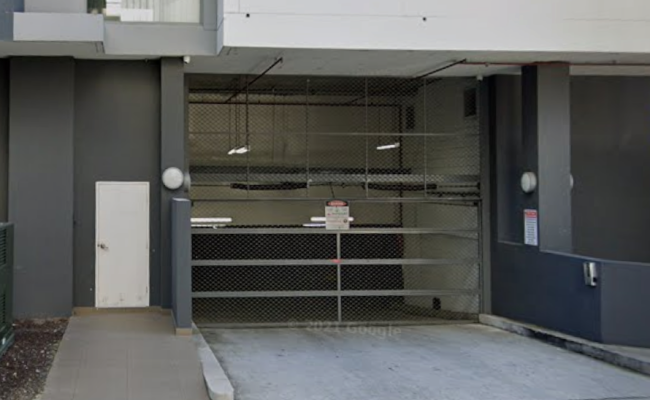 Long term indoor parking space near Mascot Station