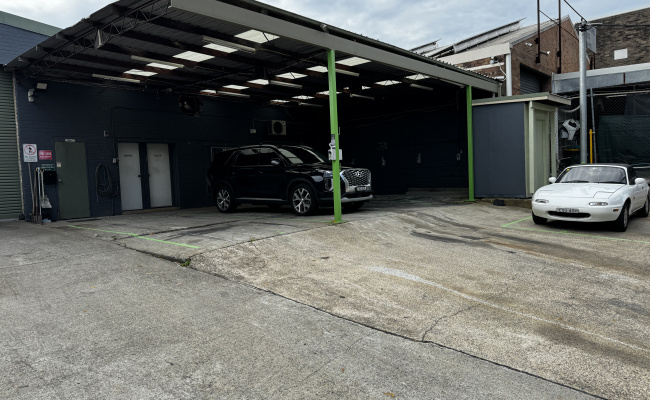 Brookvale - Secure Parking near Pittwater Rd
