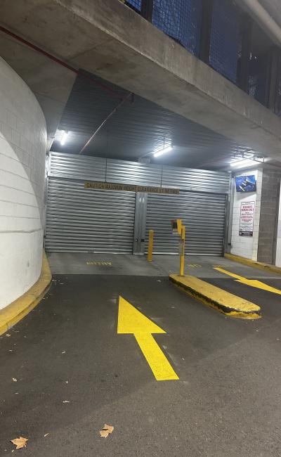 1-minute walk to Marvel Stadium Secure indoor Parking