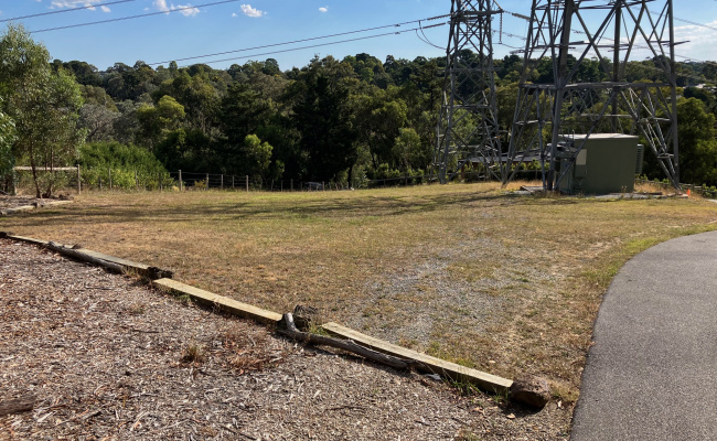 Donvale - Safe Open Space for Caravan, Boat, Bus or Horse Float