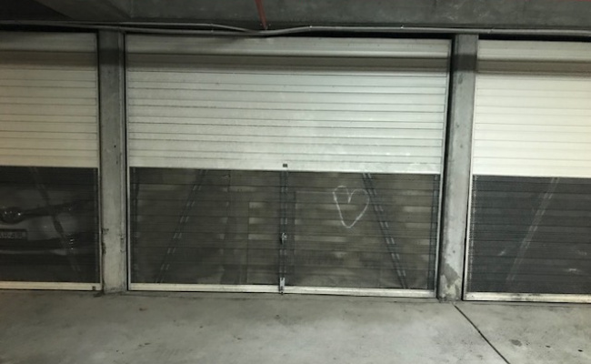 Pyrmont - Secure Lock Up Garage close to Darling Harbour