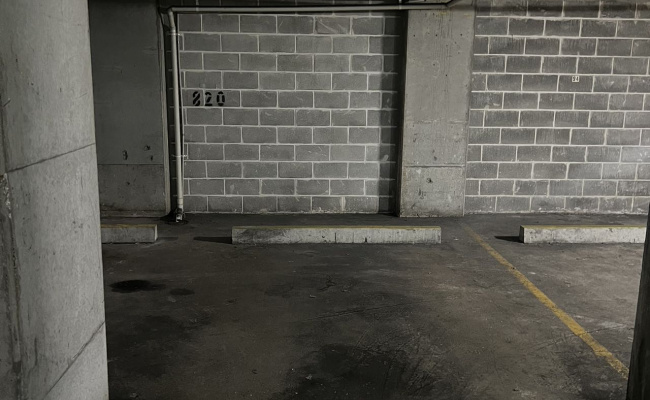 Convenient parking Lot in Pyrmont - Harris 1 Only for residents in the building