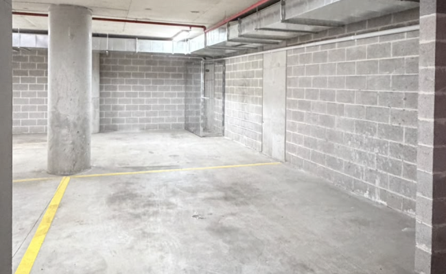 Best parking location in Ulitmo Private and secure