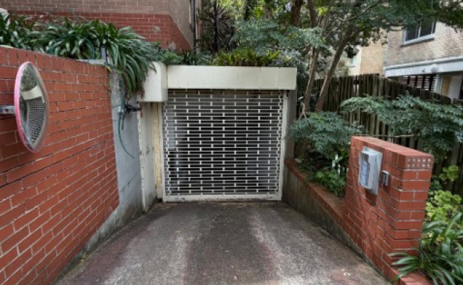 Cremorne - Secure Undercover Parking Near Neutral Bay Village