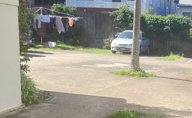 Great Parking - close to Beach