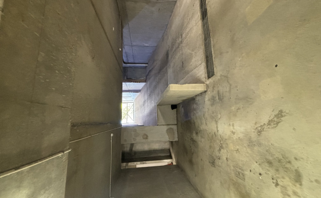Convenient HAY ST city parking by free bus route to city centre - remote access & CCTV