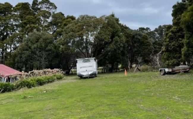 Deviot - Large Outdoor Parking for Caravans, Trailers or Boats