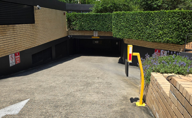Convenient secure parking near RNS/St Leonards Stn