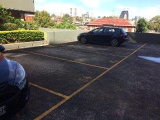 NorthSyd/MilsonsPoint-Parking nearby Stations/Whaf