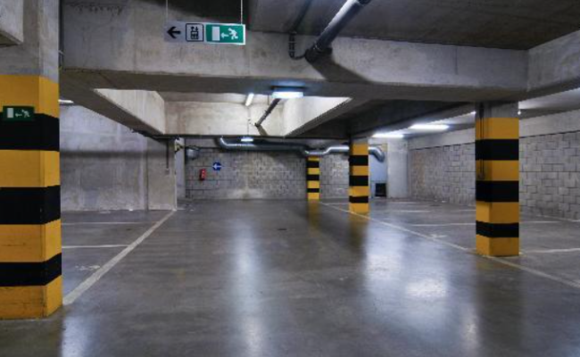 Secure car bay- East Perth