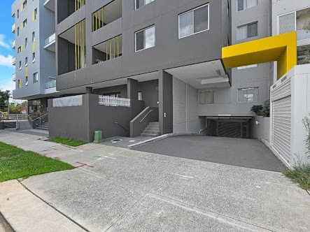 SECURE UNDERCOVER 1 CAR SPACE LONGTERM STRATHFIELD