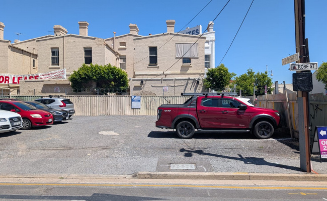 Unreserved Parking on Hindley St