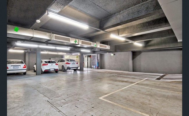 Great secure underground car bay, close to MCG