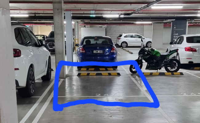 Pagewood - Indoor Tandem Parking Near Westfield Eastgardens