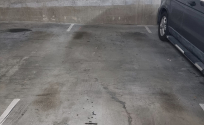 South Brisbane - Safe Parking close to City Center and Convenient Transportation