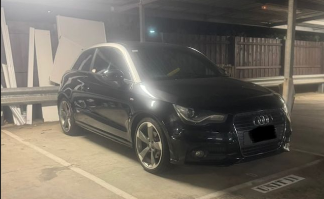 Safe Car Space in Quiet and Secured Car Park, Super Close to Elsternwick Station