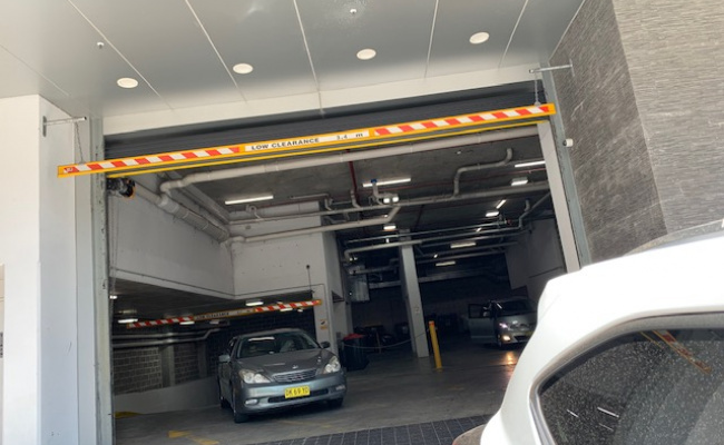 Heart of the parramatta covered cars pace