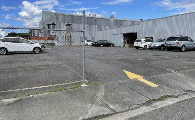 Flexible parking and storage in Albion
