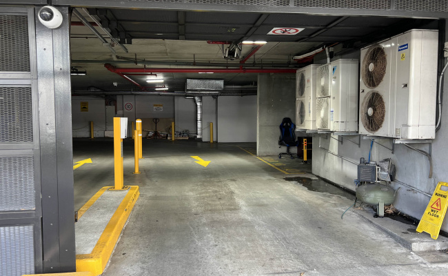 Zetland - Convenient 24/7 Secure Indoor Parking 100m from East Village
