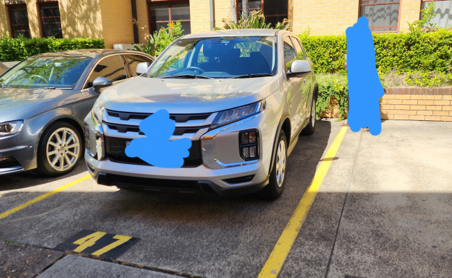Balmain - Driveway Parking Near Balmain Hospital & Woolworths