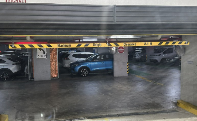 Wolli Creek - Great Indoor Parking Near Sydney International and Domestic Airport!