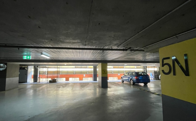 Melbourne CBD, QV parking space available