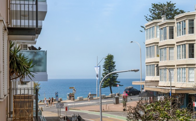 Secure and convenient car space in Bondi Beach