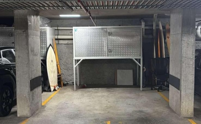 Parking in heart of Bondi Beach