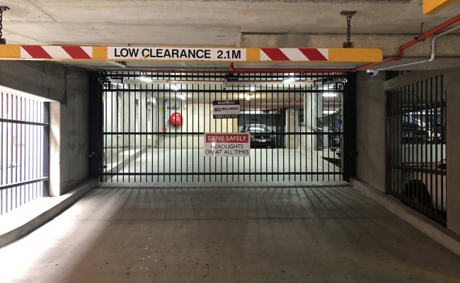 Great and secure parking close to Flagstaff/Spencer Street/ King Street